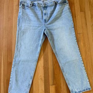 Abercrombie & Fitch Women's 90s Straight Ultra High Rise Light Wash Jeans sz 37​